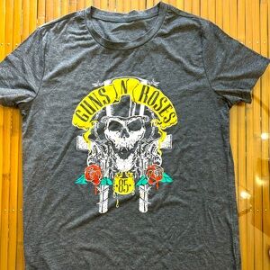 NWOT Guns N Roses 85 T Shirt Large